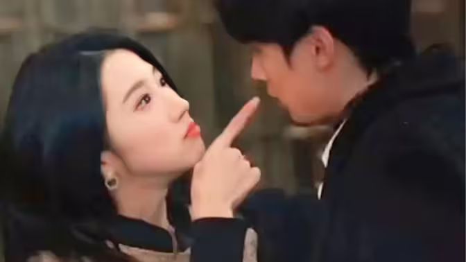 總裁夫人當(dāng)膩了，今天開(kāi)始好好打工(全集)